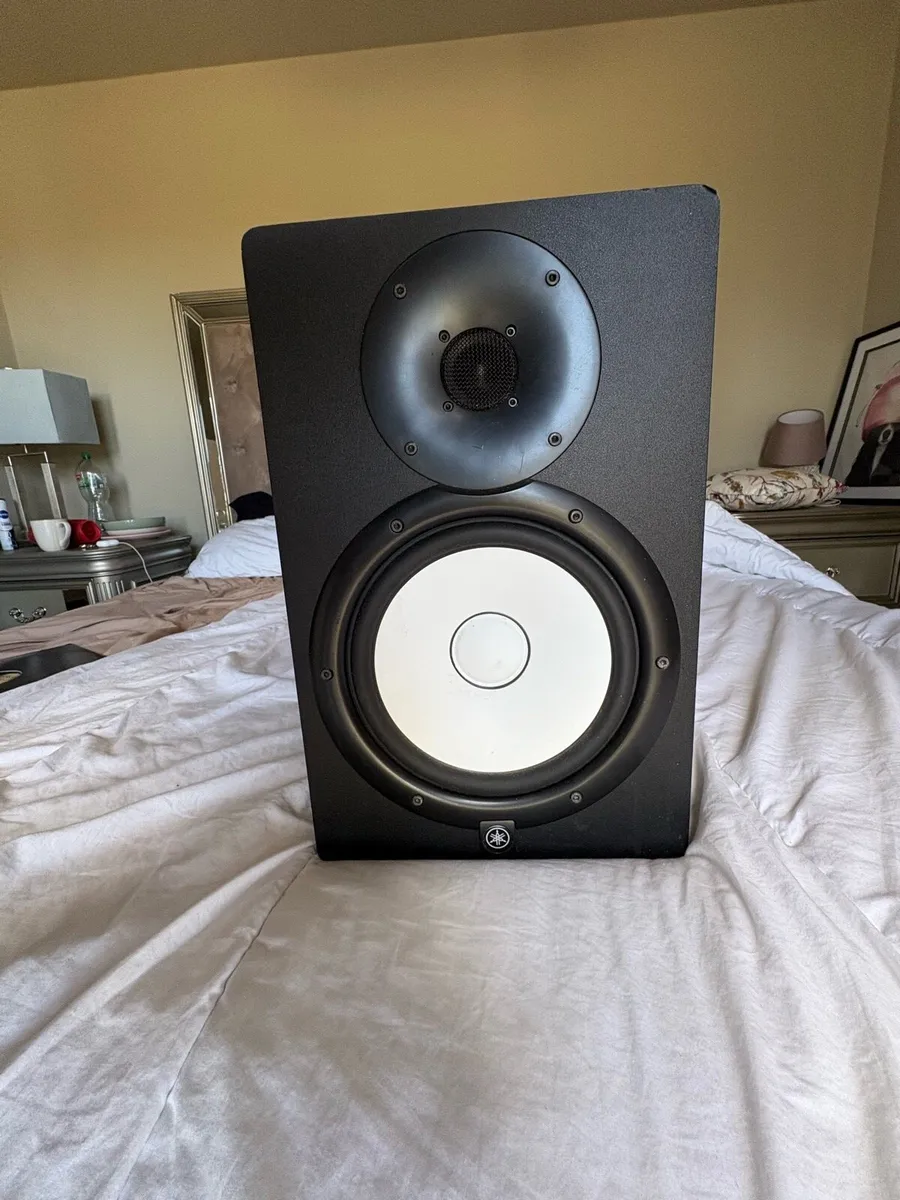 Yamaha hs7 speaker - Image 1