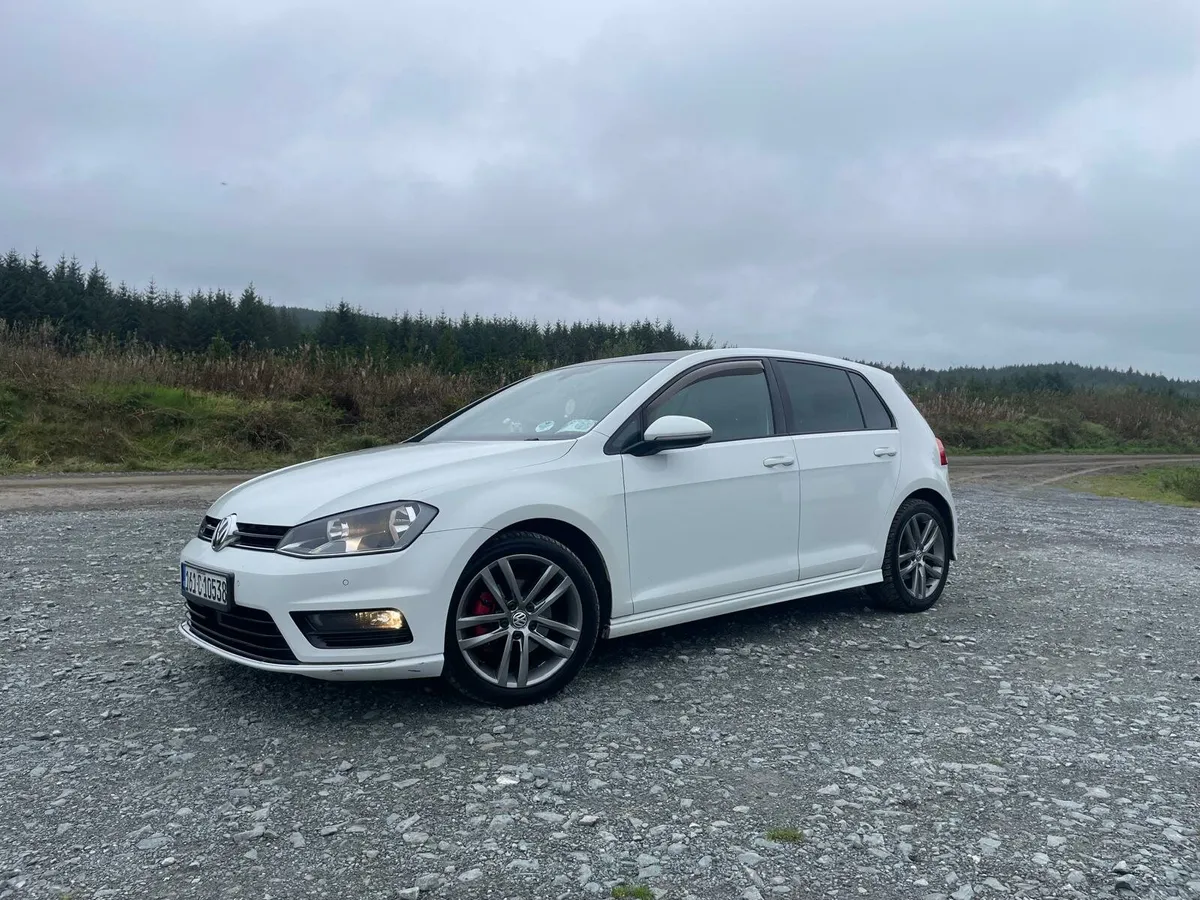 Volkswagen Golf R-Line - Image 1