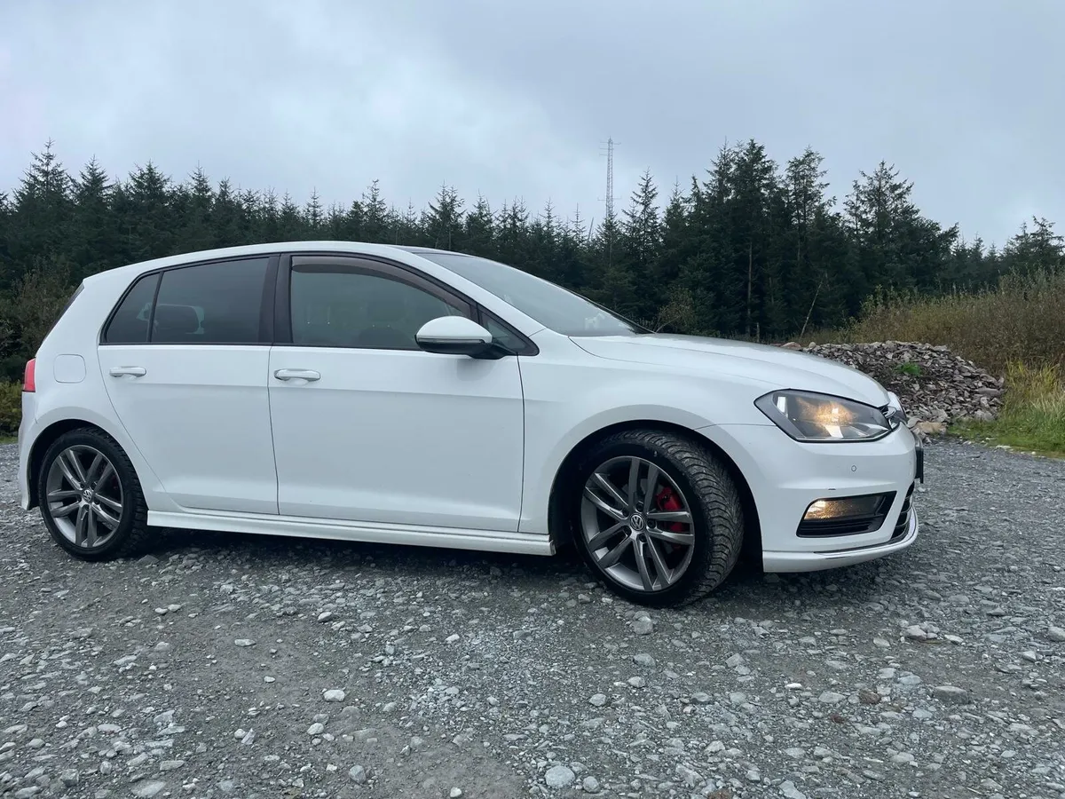 Volkswagen Golf R-Line - Image 3