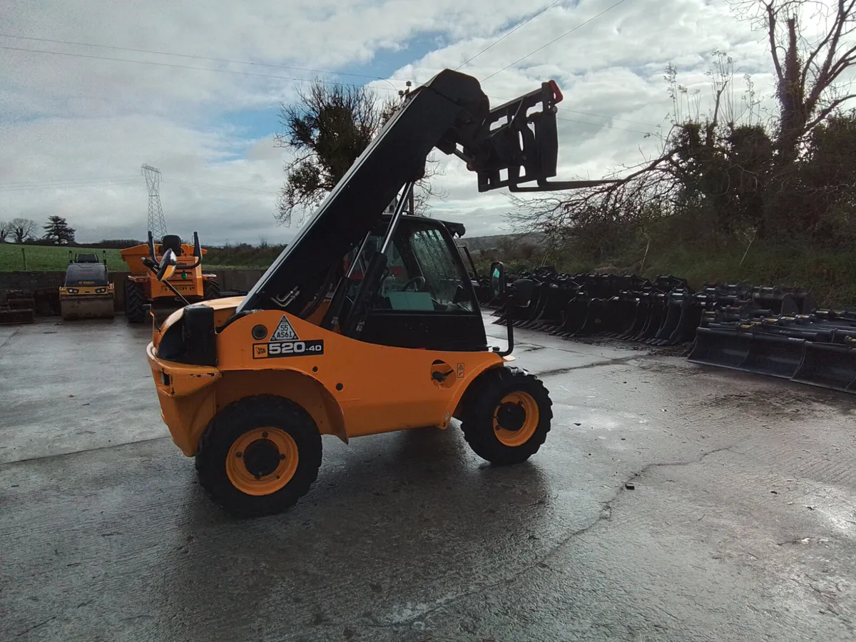 JCB 520  40  (2018) - Image 1