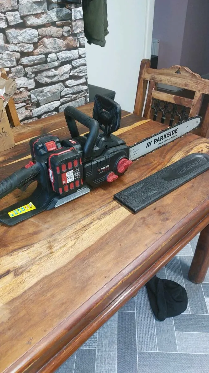 Brushless chainsaw - Image 2