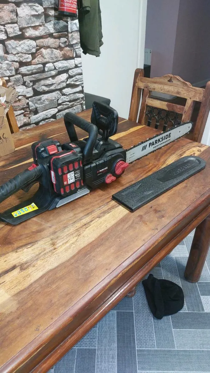 Brushless chainsaw - Image 3