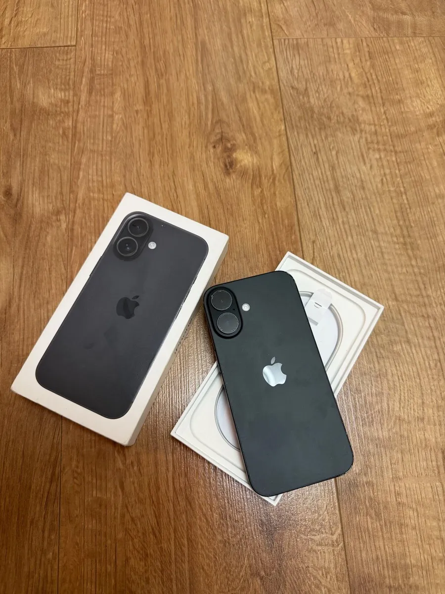 iPhone 16 94% battery - Image 1