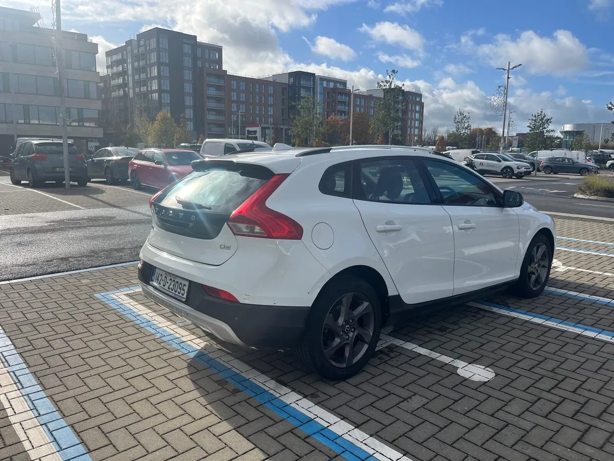 2014 Volvo V40 Cross Country Top Spec - Image 4