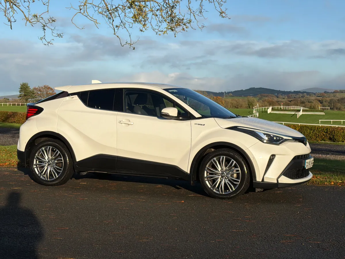 Toyota C-HR 2021 SOL Hybrid LOW MILEAGE - Image 2