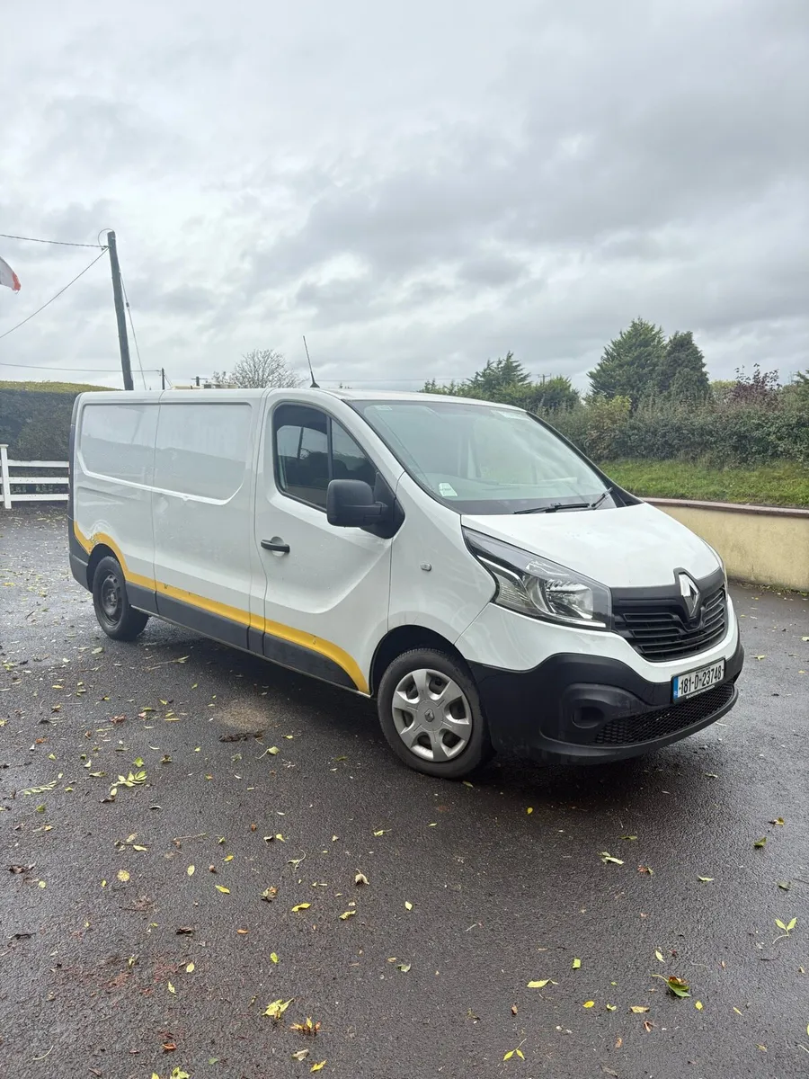 2018 Renault traffic LWB Tax 2/26 6 speed - Image 1