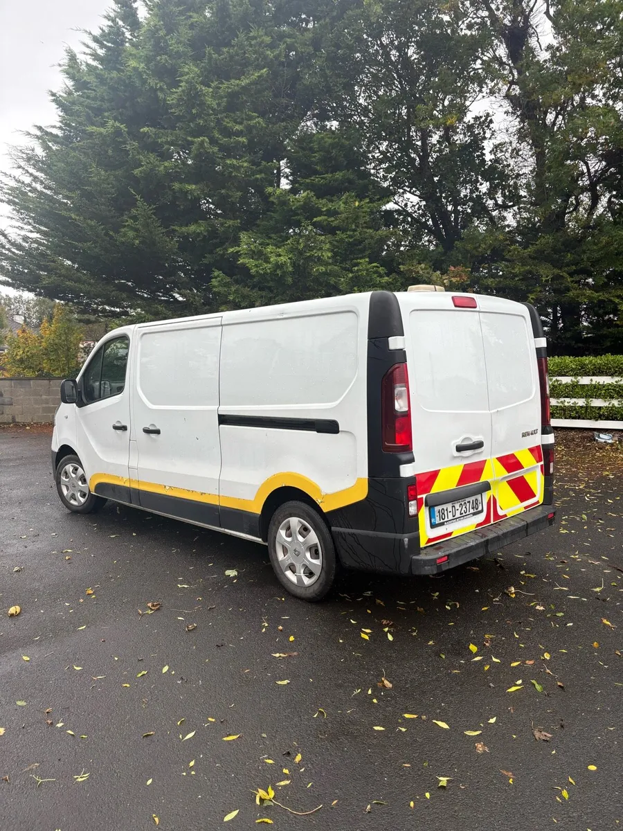 2018 Renault traffic LWB Tax 2/26 6 speed - Image 3