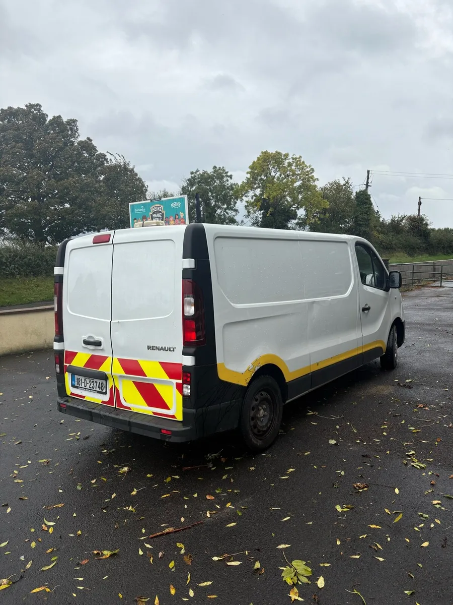 2018 Renault traffic LWB Tax 2/26 6 speed - Image 4