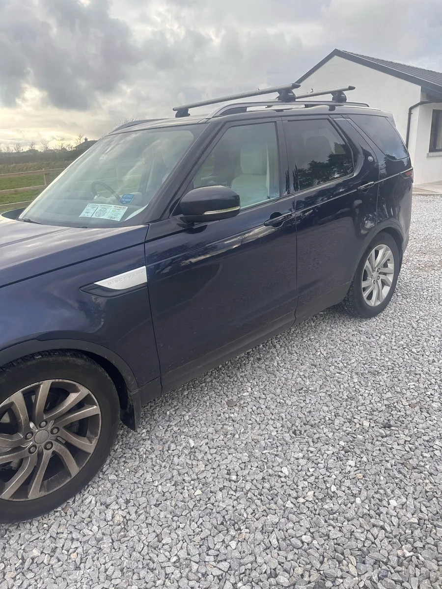 2019 Land Rover Discovery HSE 7 Seats - Image 4