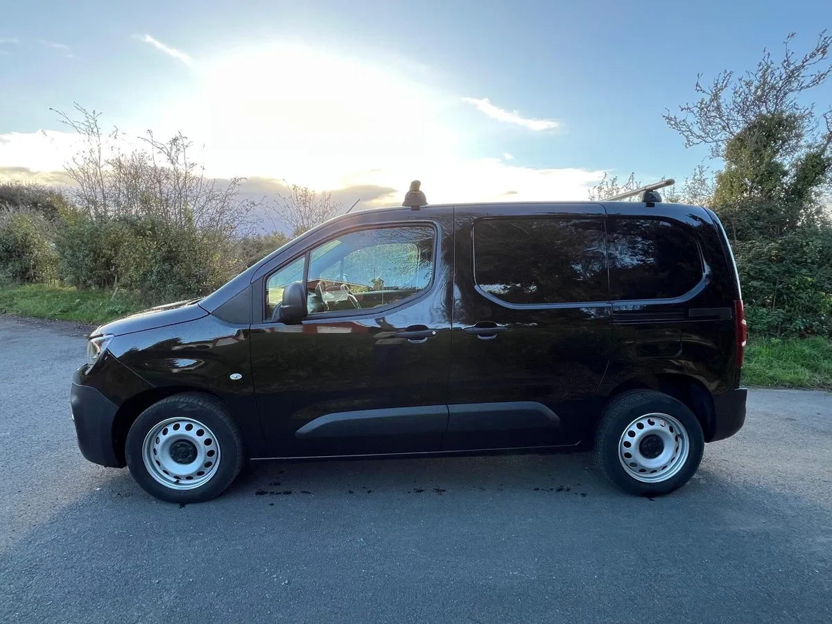 2024 Peugeot Partner 1.5 Professional Premium Plus - Image 3