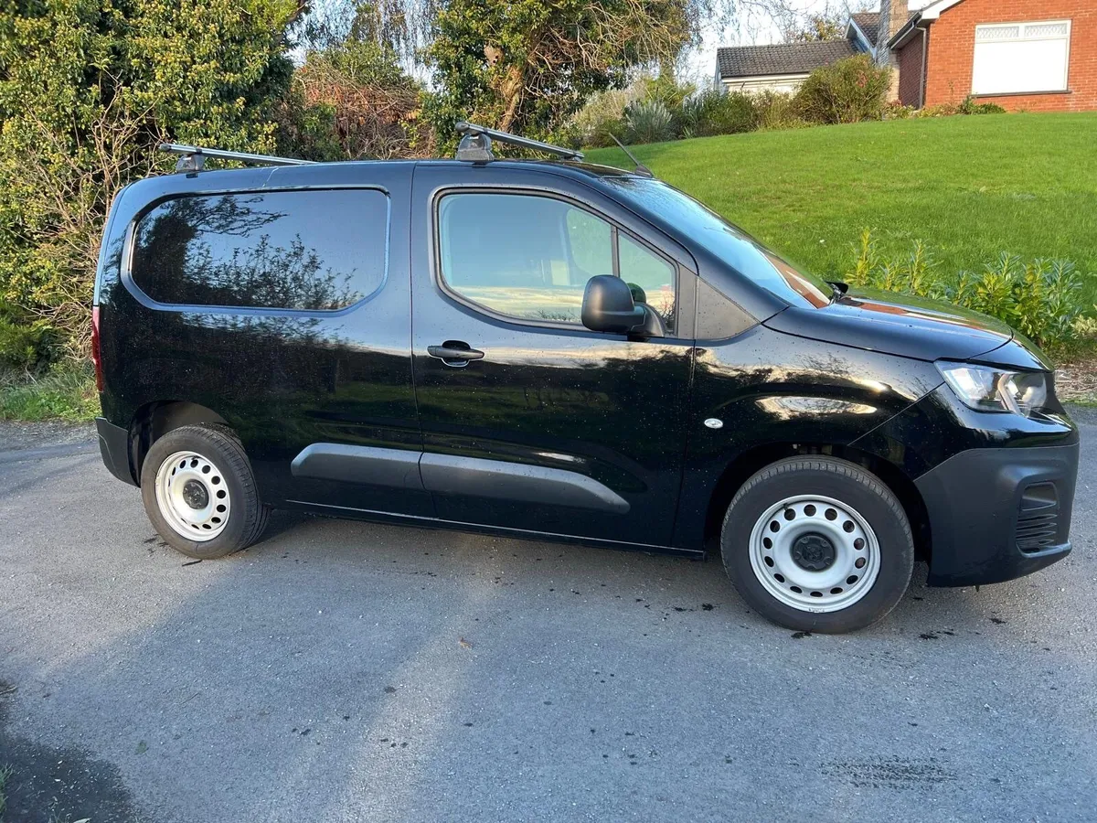 2024 Peugeot Partner 1.5 Professional Premium Plus - Image 4