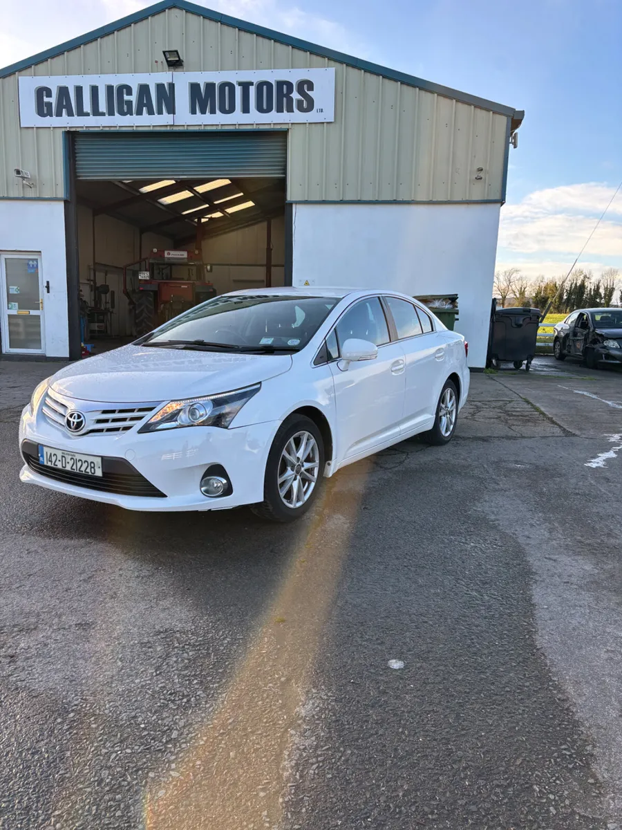 Toyota Avensis 2014 - Image 2