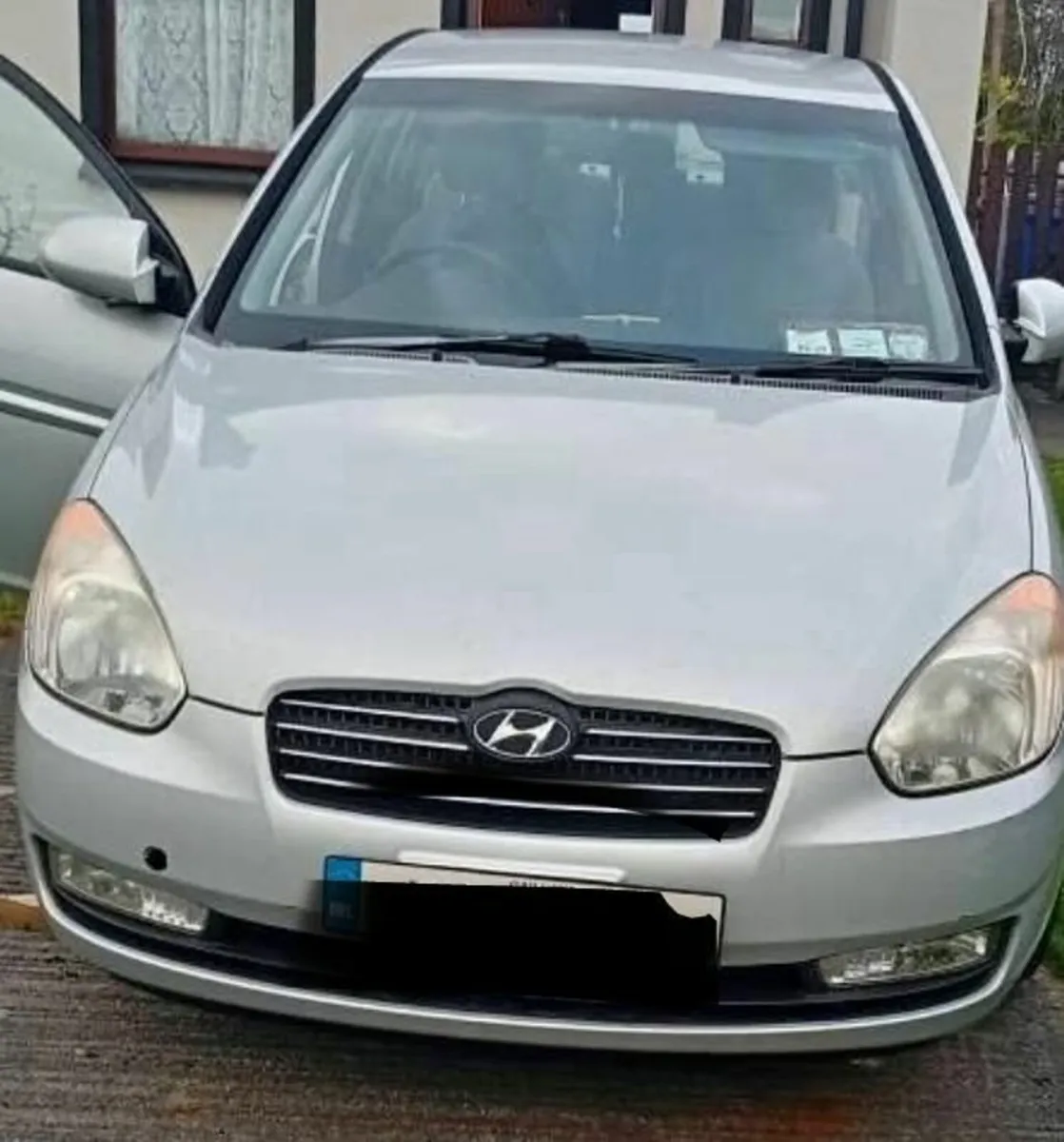 Hyundai Accent 2009 - Image 1