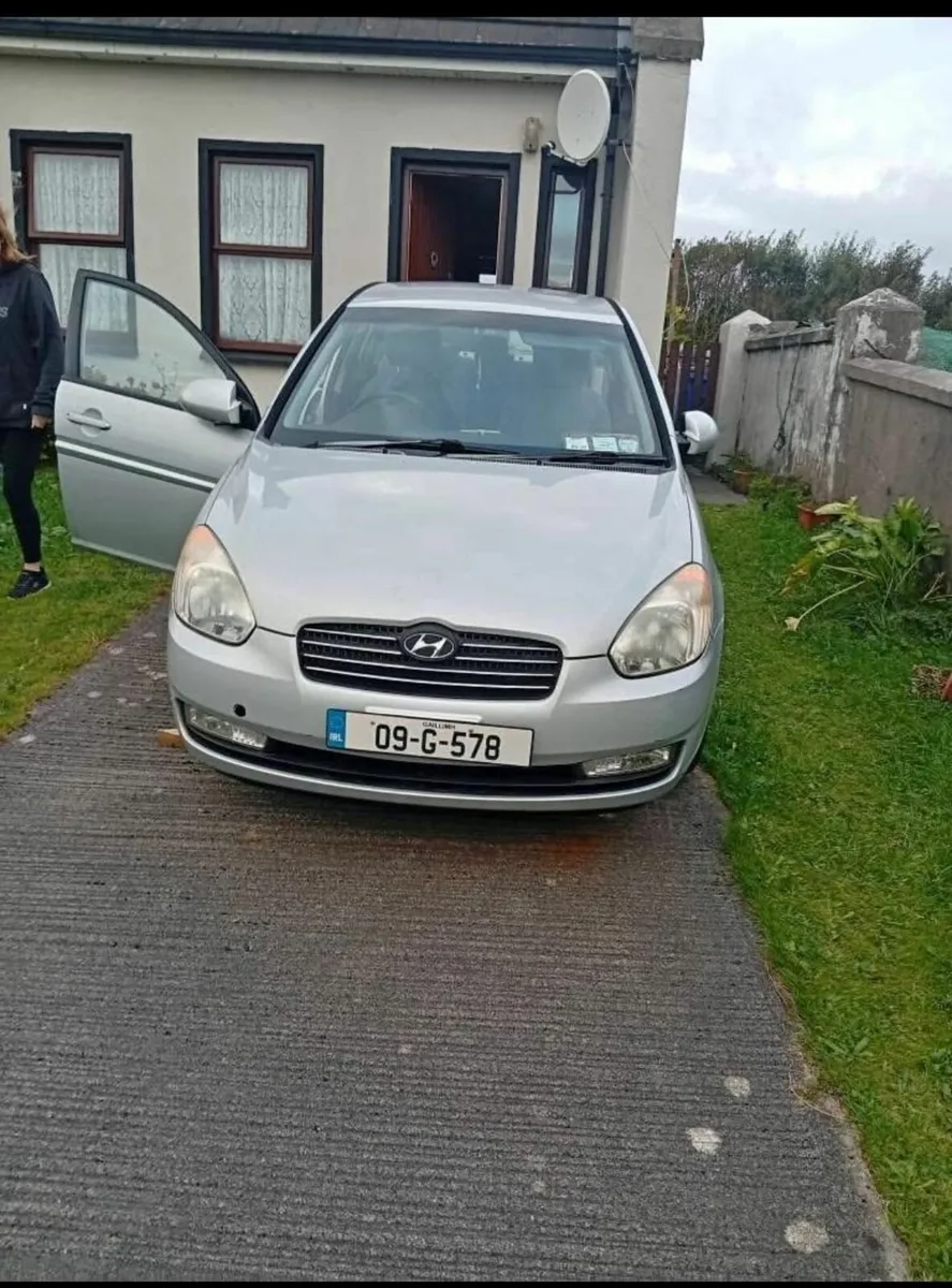 Hyundai Accent 2009 - Image 3