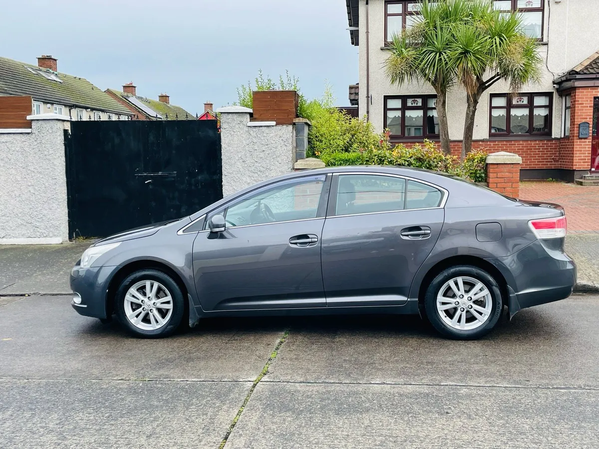 Today Avensis Strata Nct 10/26 - Image 2