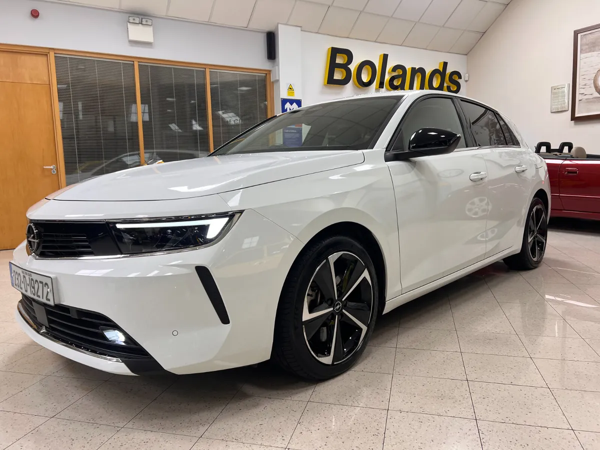 Massive Spec PHEV Hybrid New Generation Opel Astra - Image 1