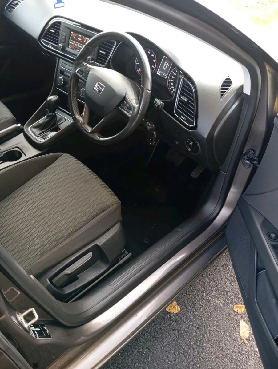 Seat Leon estate 1.2 petrol - Image 4