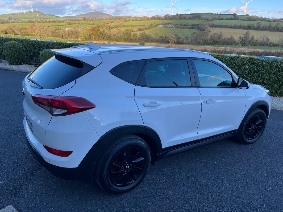 2017 Hyundai Tucson 1.7 Diesel Executive NCT 02/27 - Image 4