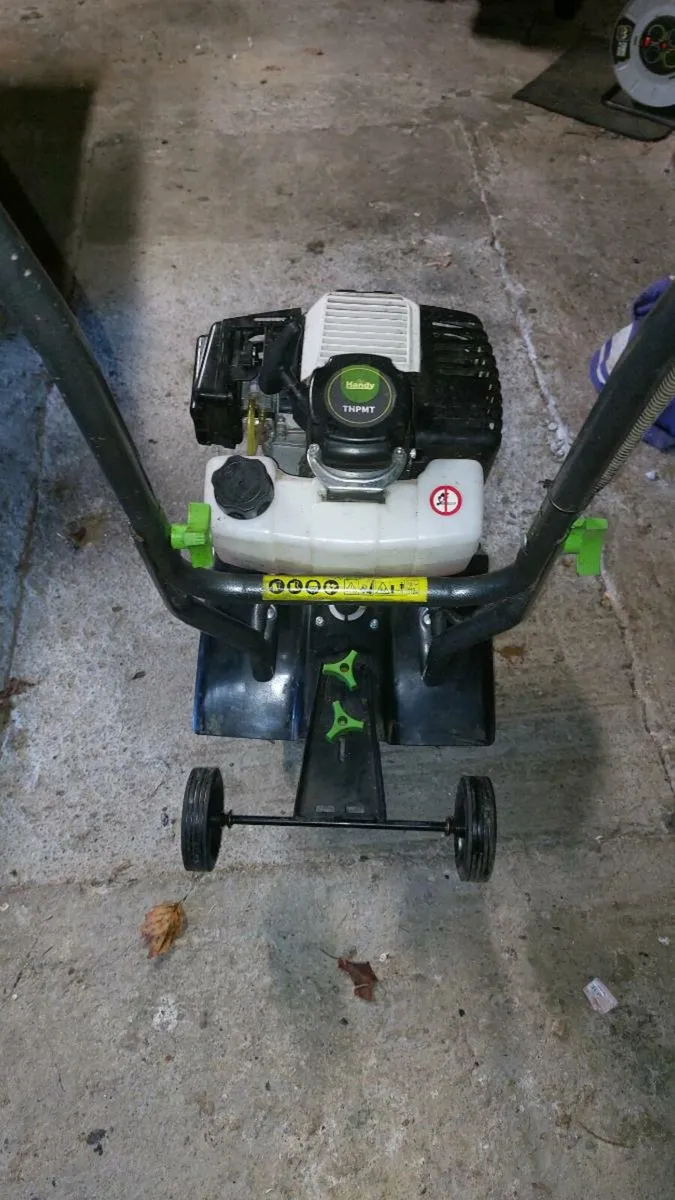 Chainsaw,garden roller,mini tiller - Image 1