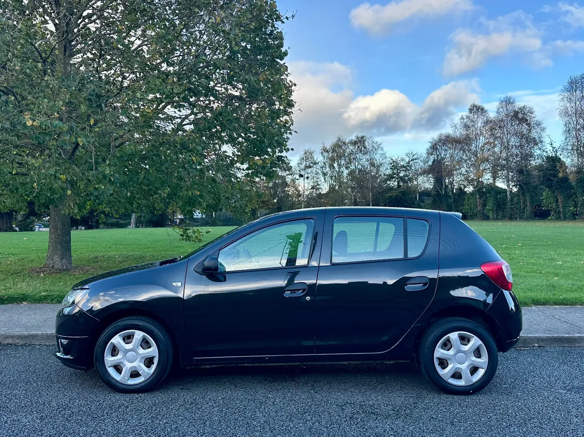 Dacia Sandero 1.2 Petrol 5dr Hatchback | One owner - Image 4