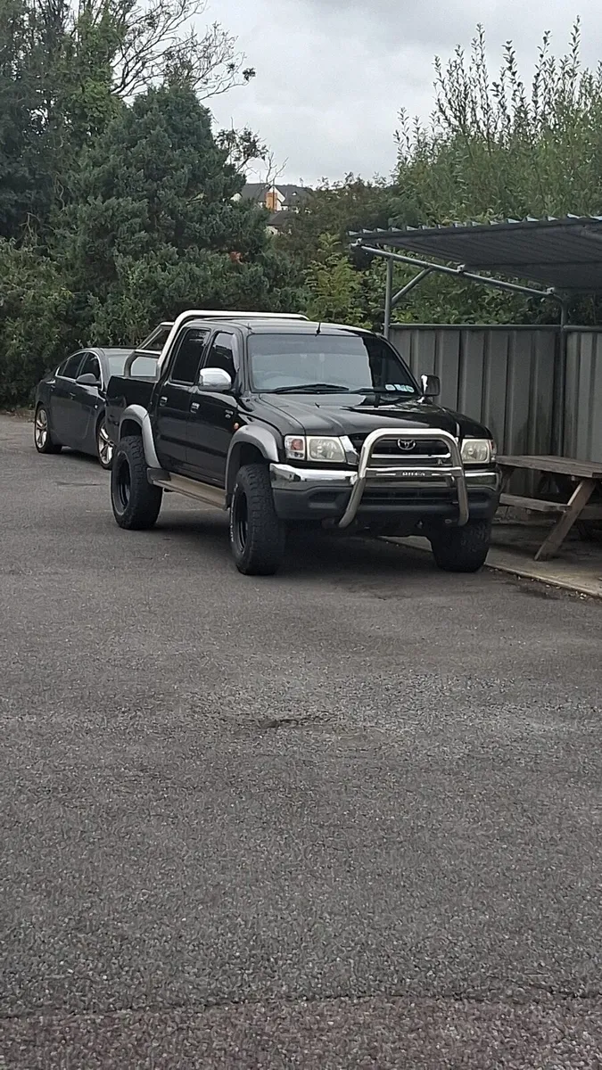 Toyota Hilux - Image 1