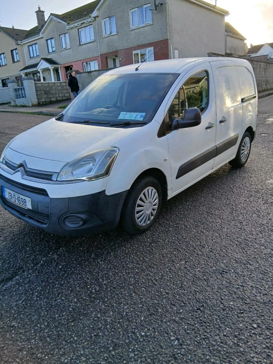 131 berlingo  3 seater  new cvrt  10/26 - Image 2