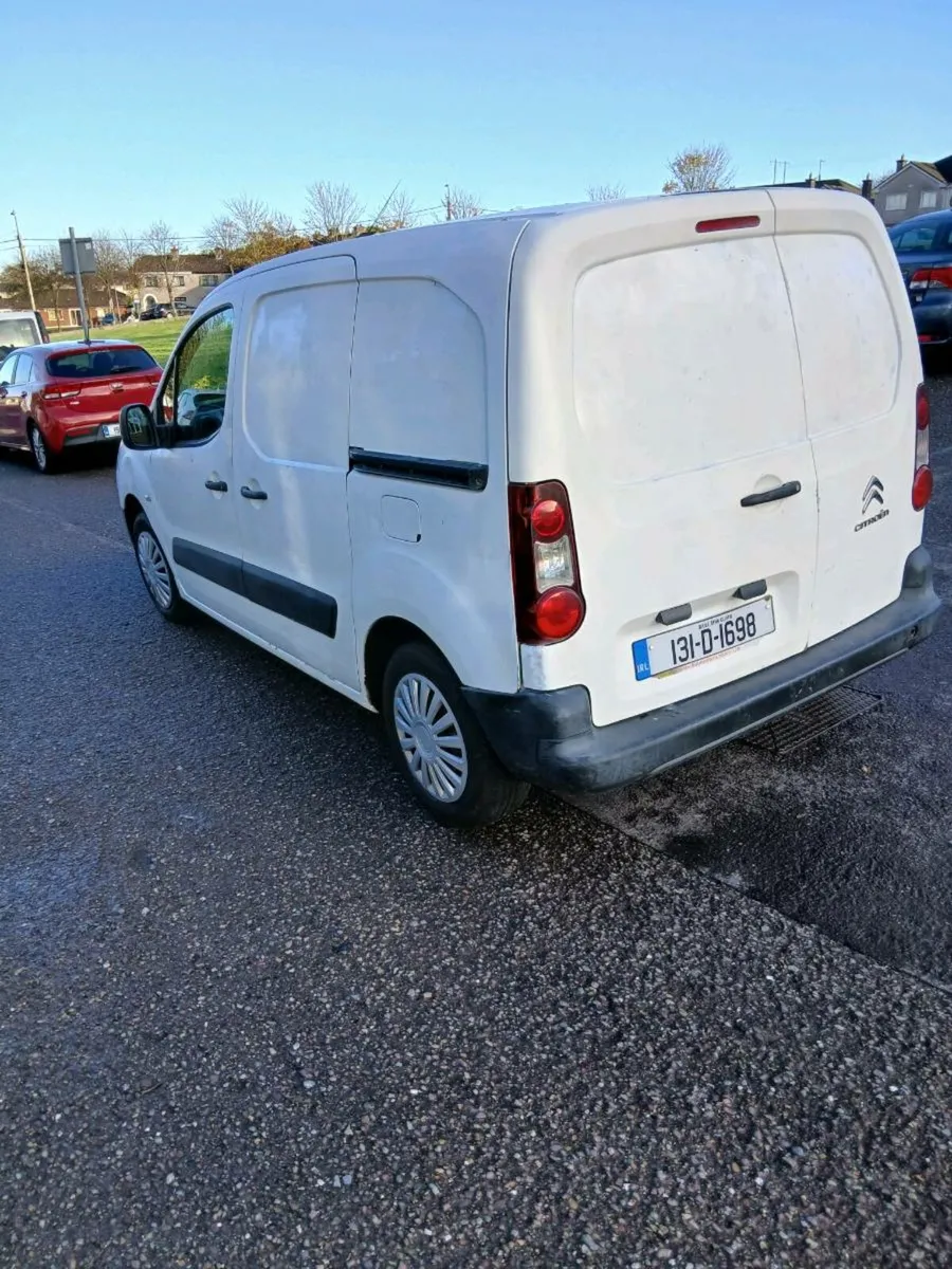 131 berlingo  3 seater  new cvrt  10/26 - Image 3