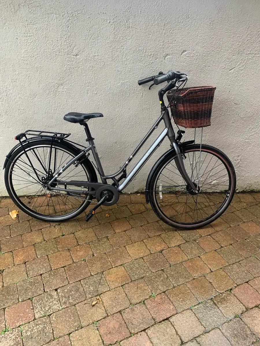 Giant Liv Flourish City bike - Image 1