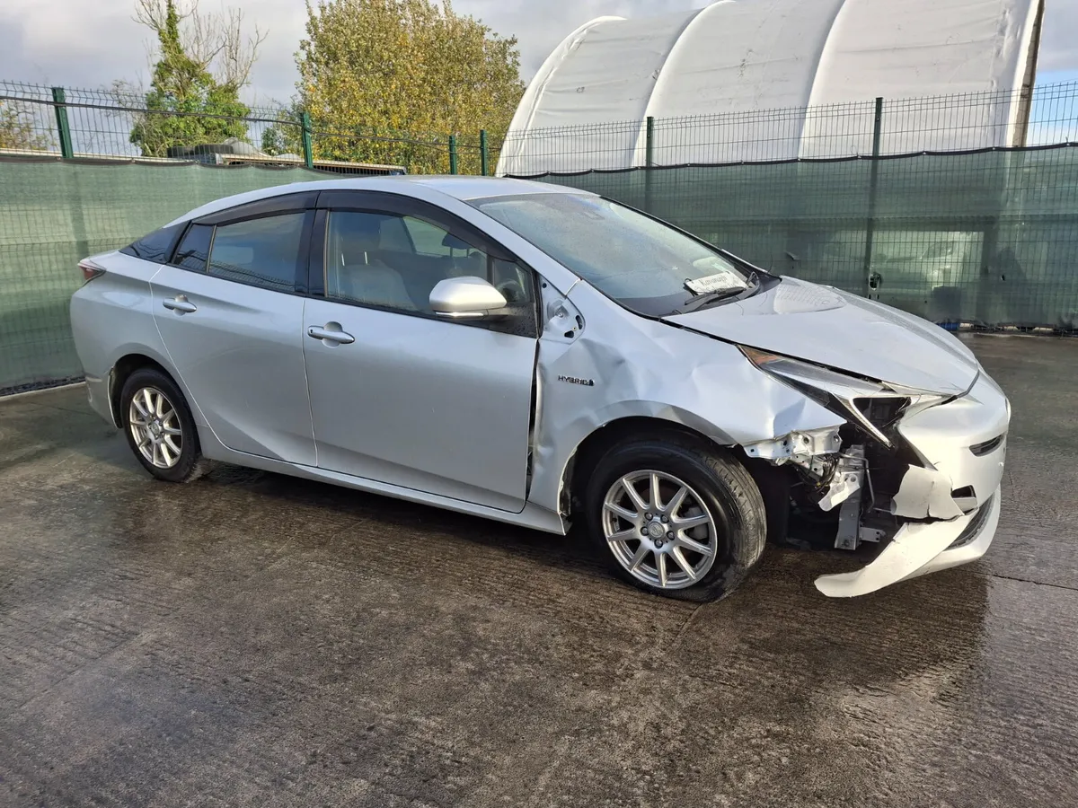 2018 Toyota Prius 1.8 Hybrid.  87km - Image 1