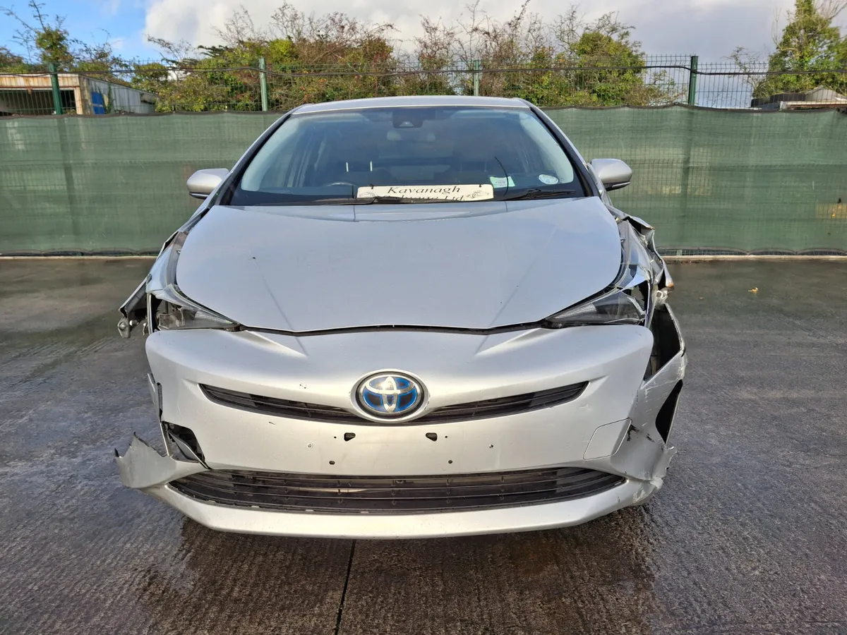 2018 Toyota Prius 1.8 Hybrid.  87km - Image 4