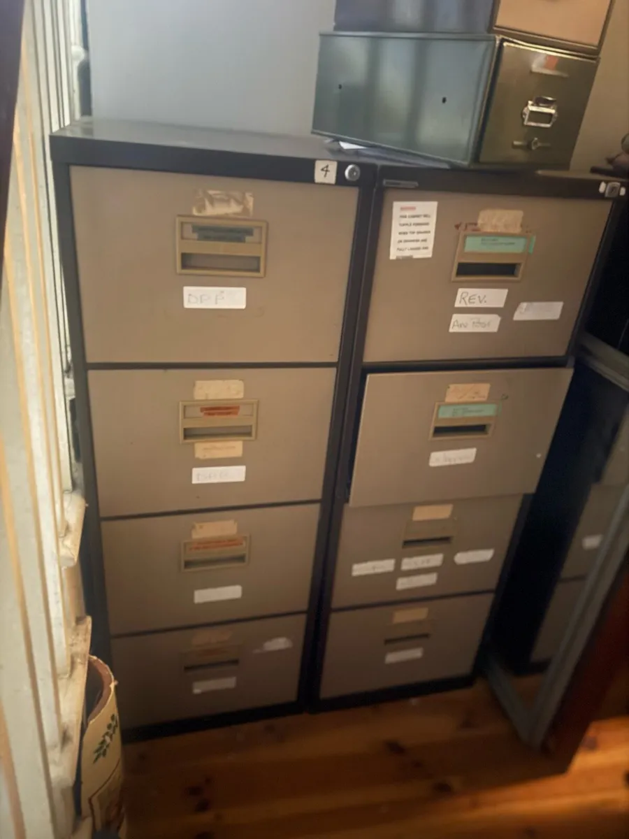 Filling cabinet - Image 1