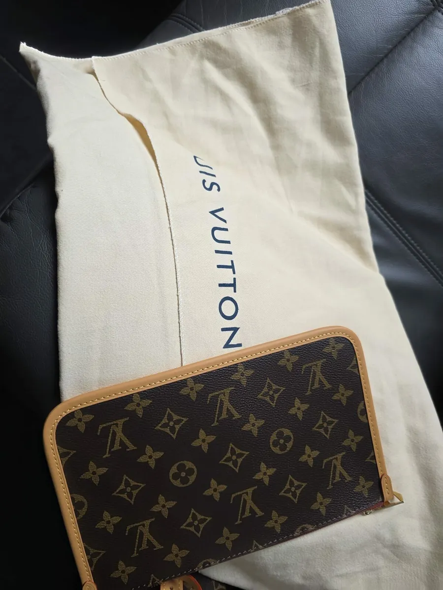 Beautiful AA dubai copy of LV bag - Image 1