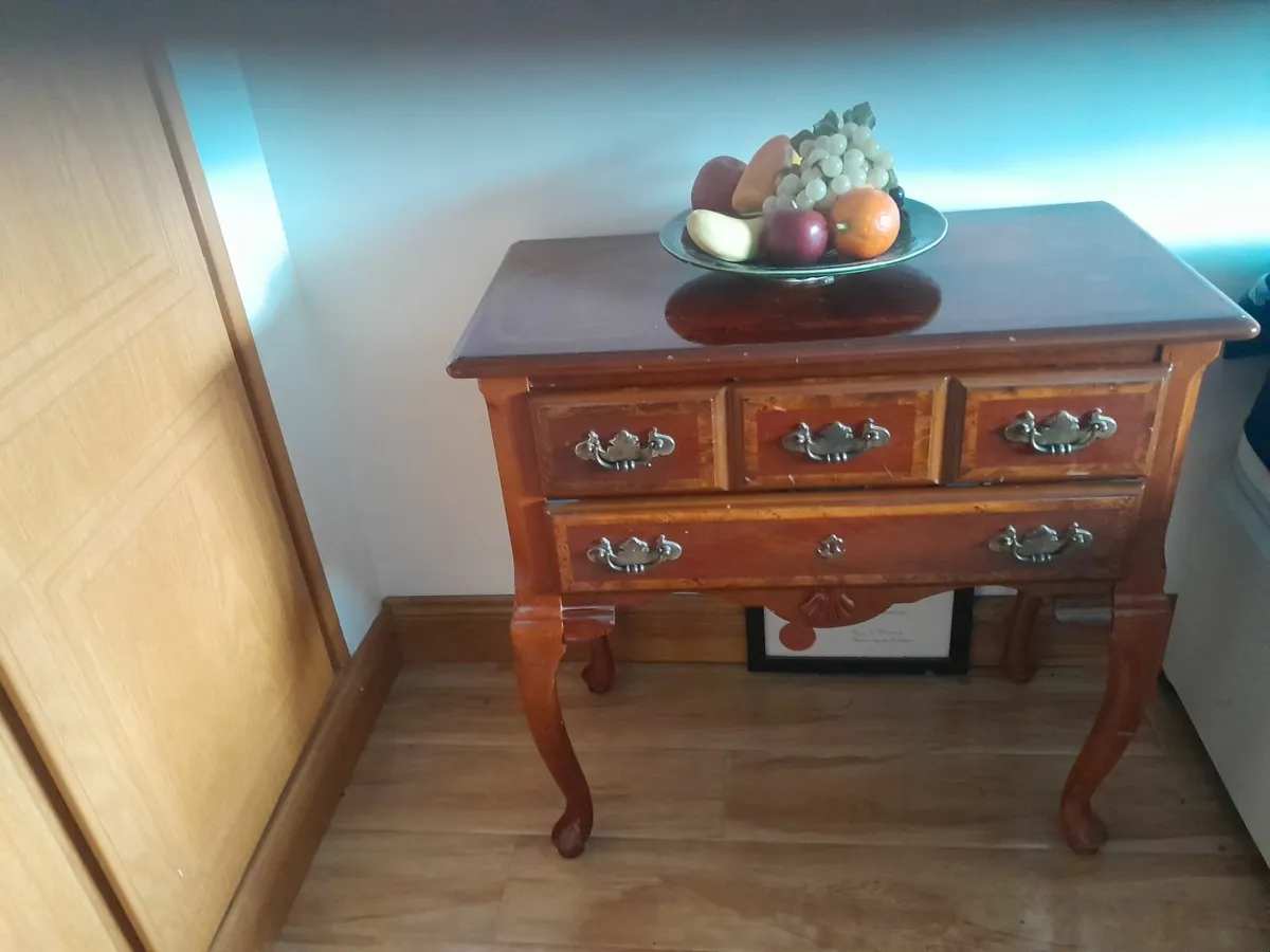 2 drawer small table