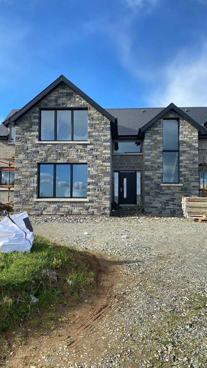 Stonemason/Blocklayer - Image 3