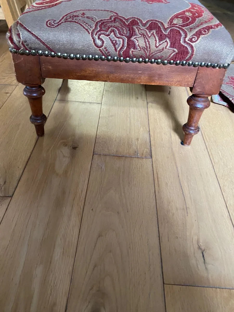 Queen Ann Chair - Image 1