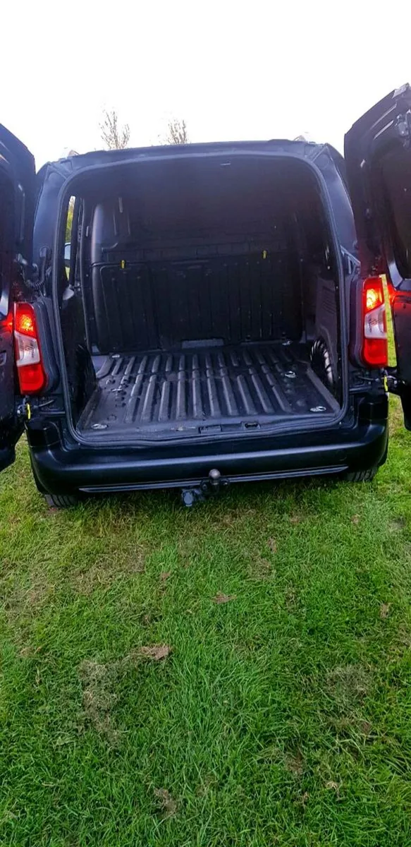Peugeot partner 1.6hdi,,tested, 3 seats, 2019 - Image 4
