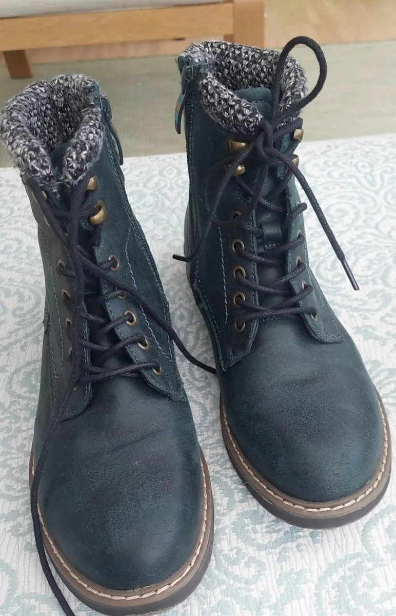 2 pairs of New Ankle Boots size 5 - Image 3