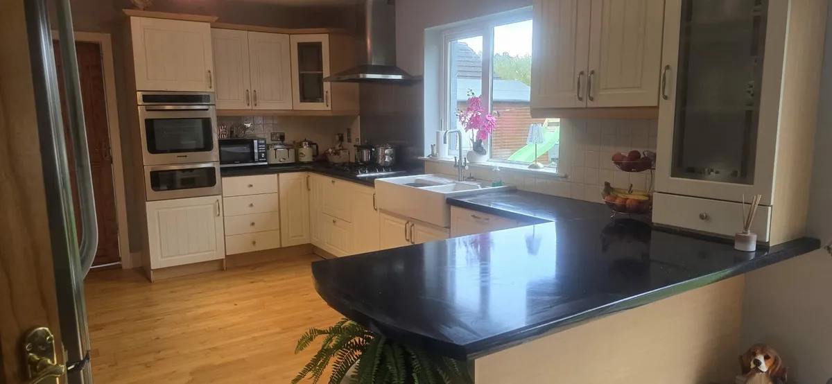 Full kitchen - Image 1