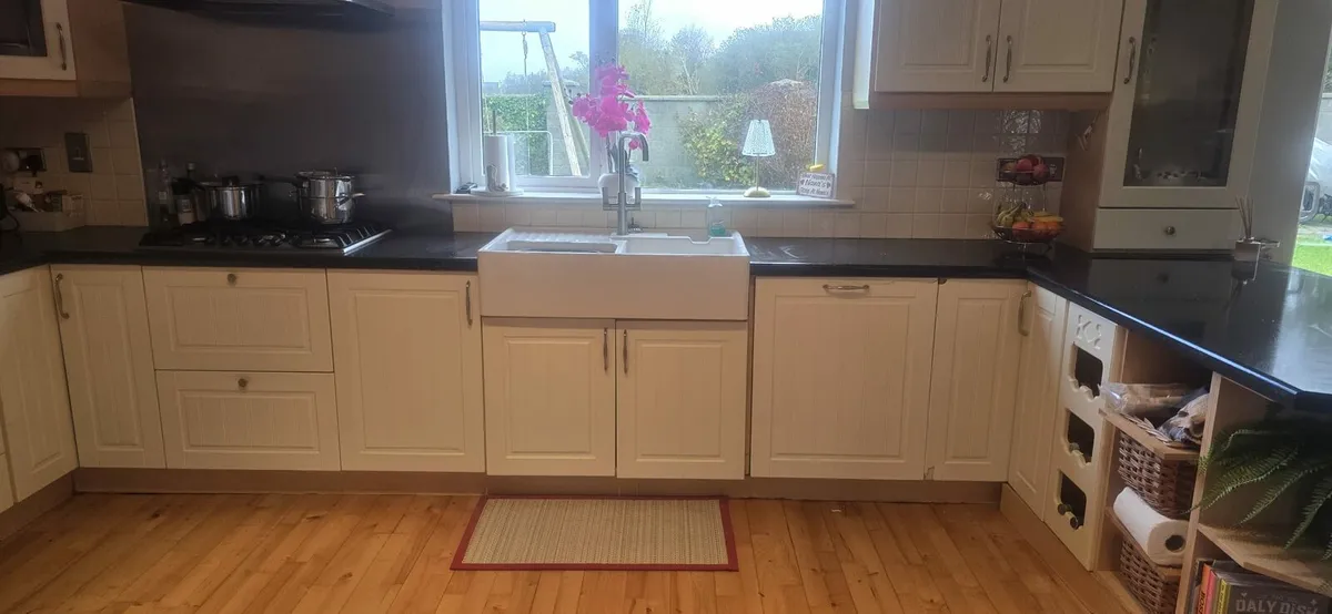 Full kitchen - Image 2