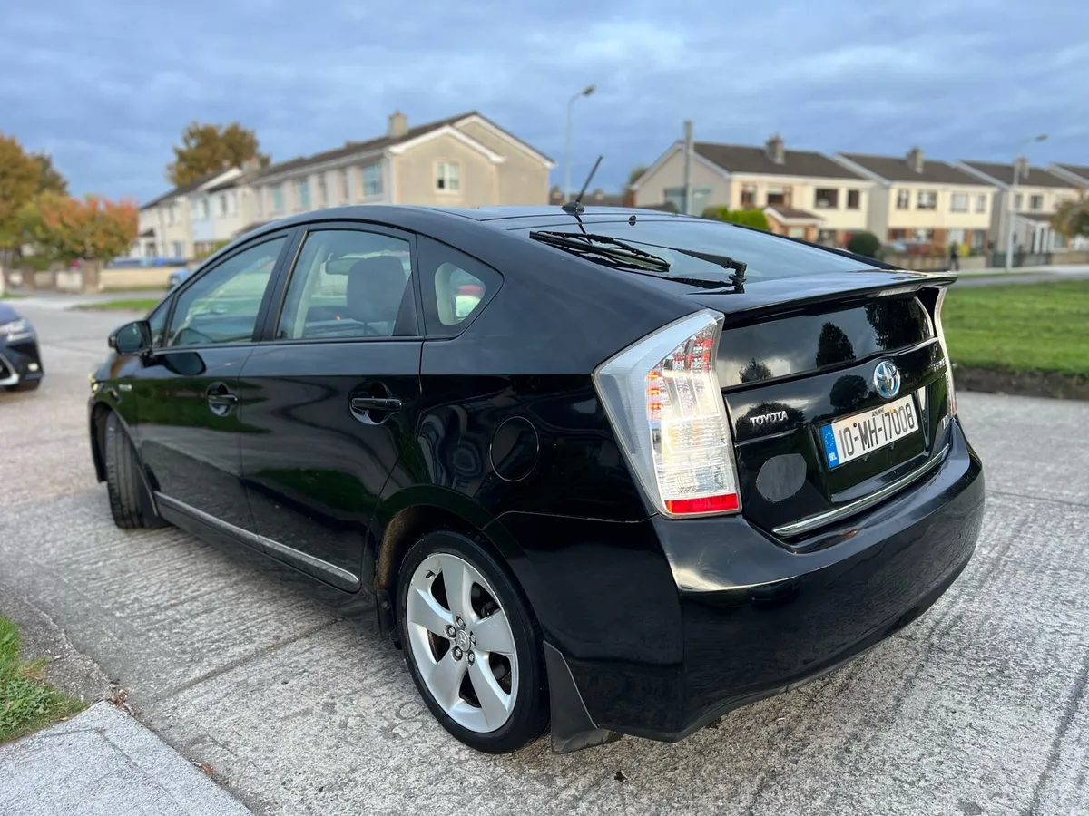 Toyota Prius 1.8 hybrid (NEW NCT) - Image 4