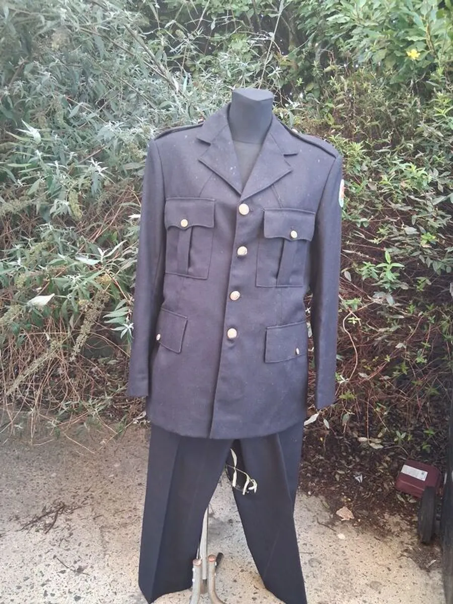 1985 Irish Civil Defense Dress Uniform (Mint Condition) - Image 1