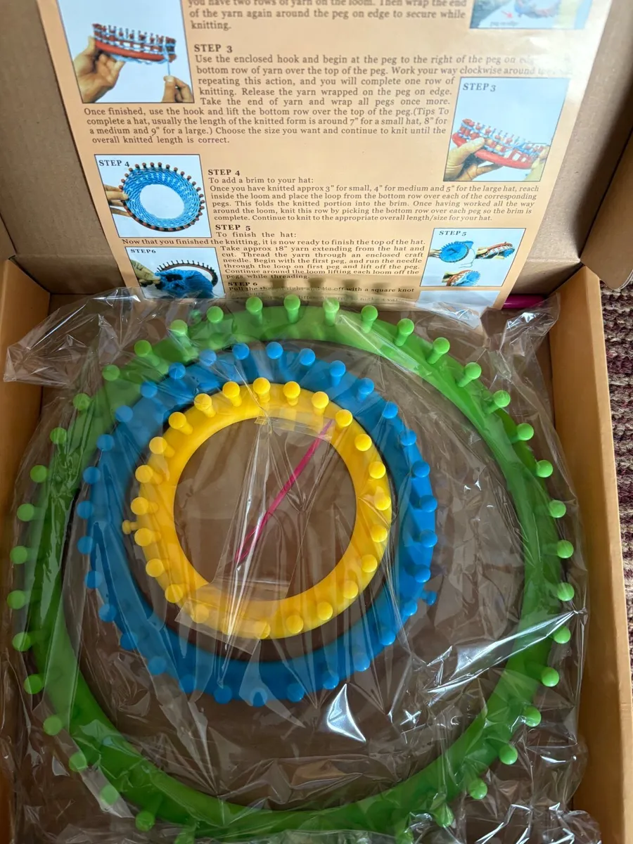 Knitting hoop