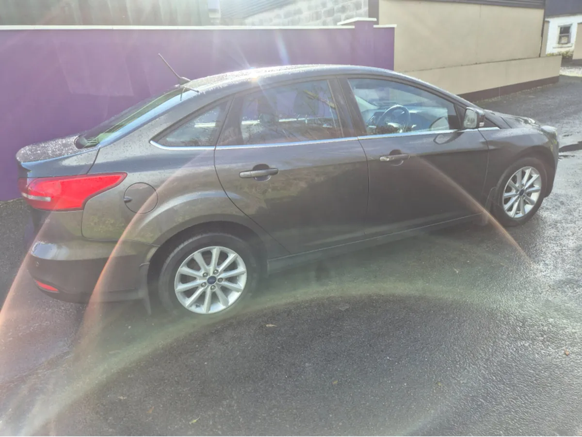 Ford Focus TITANIUM 1.5 TD 95PS 6SPEED 4DR - Image 2