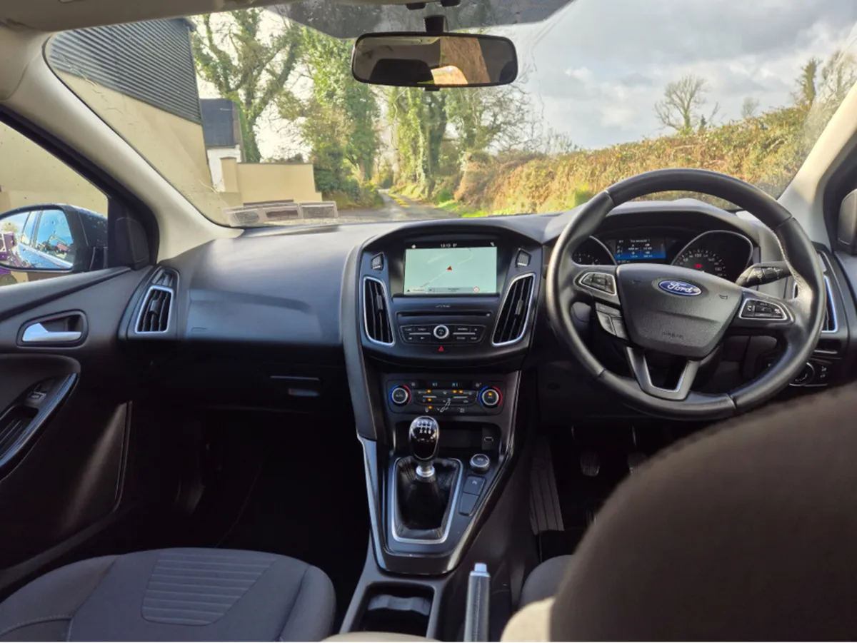 Ford Focus TITANIUM 1.5 TD 95PS 6SPEED 4DR - Image 4