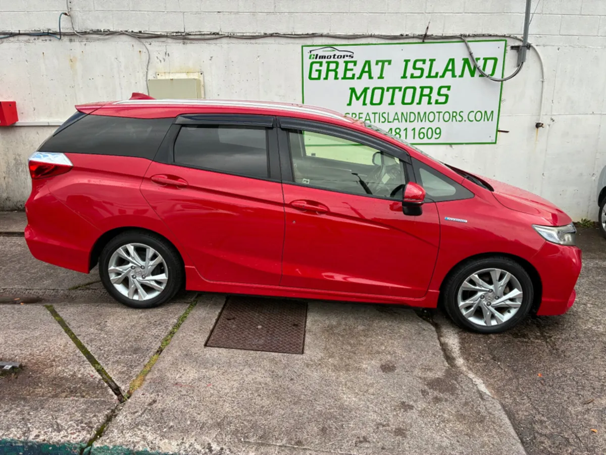 Honda Shuttle 1.5 petrol hybrid automatic - Image 3