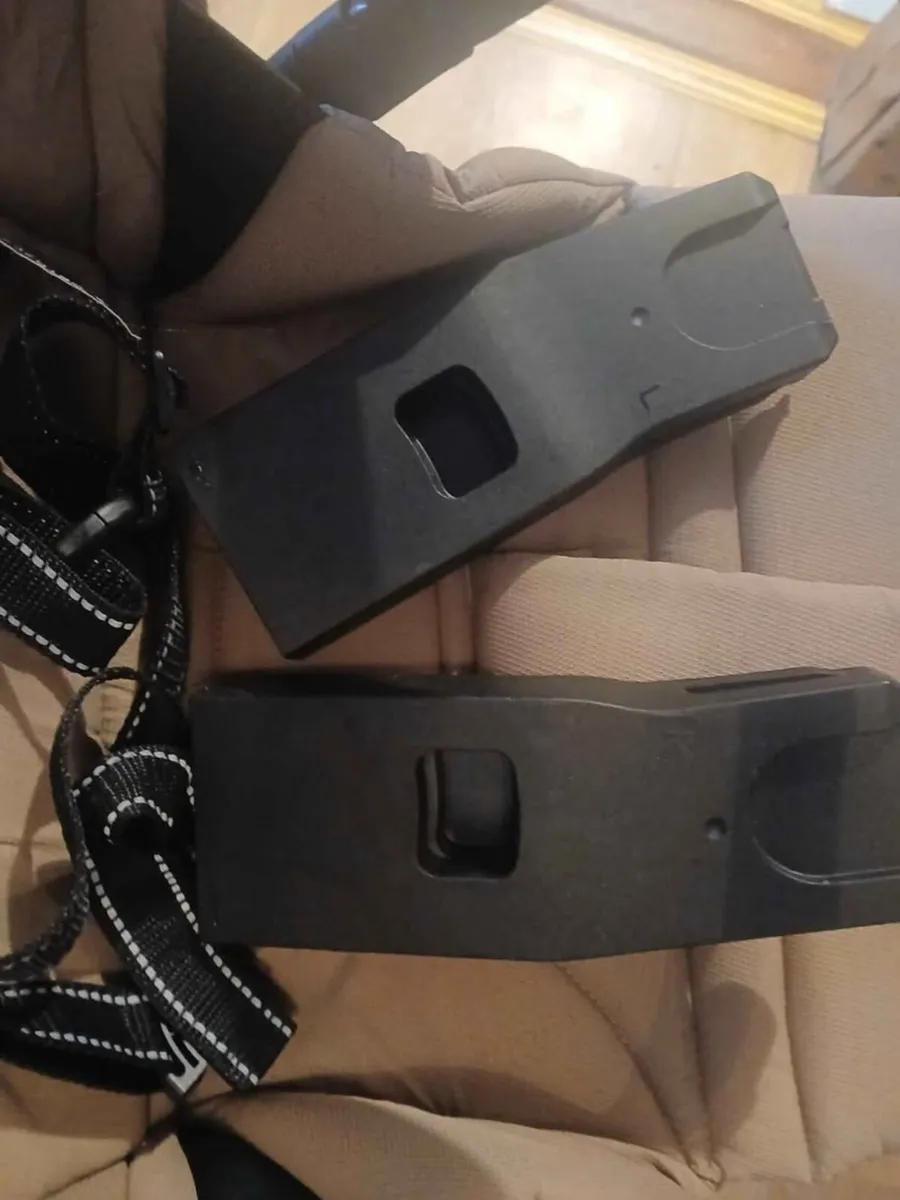Car seat with base - Image 3