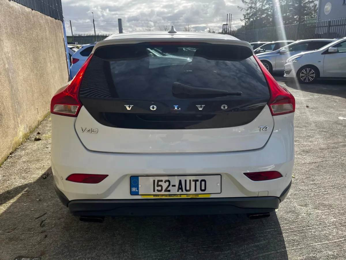 Volvo V40 Volvo V40 T4 1.6 petrol automatic - Image 4