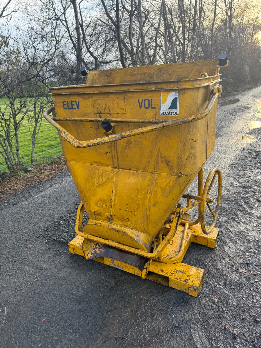 Concrete Skip - Image 3