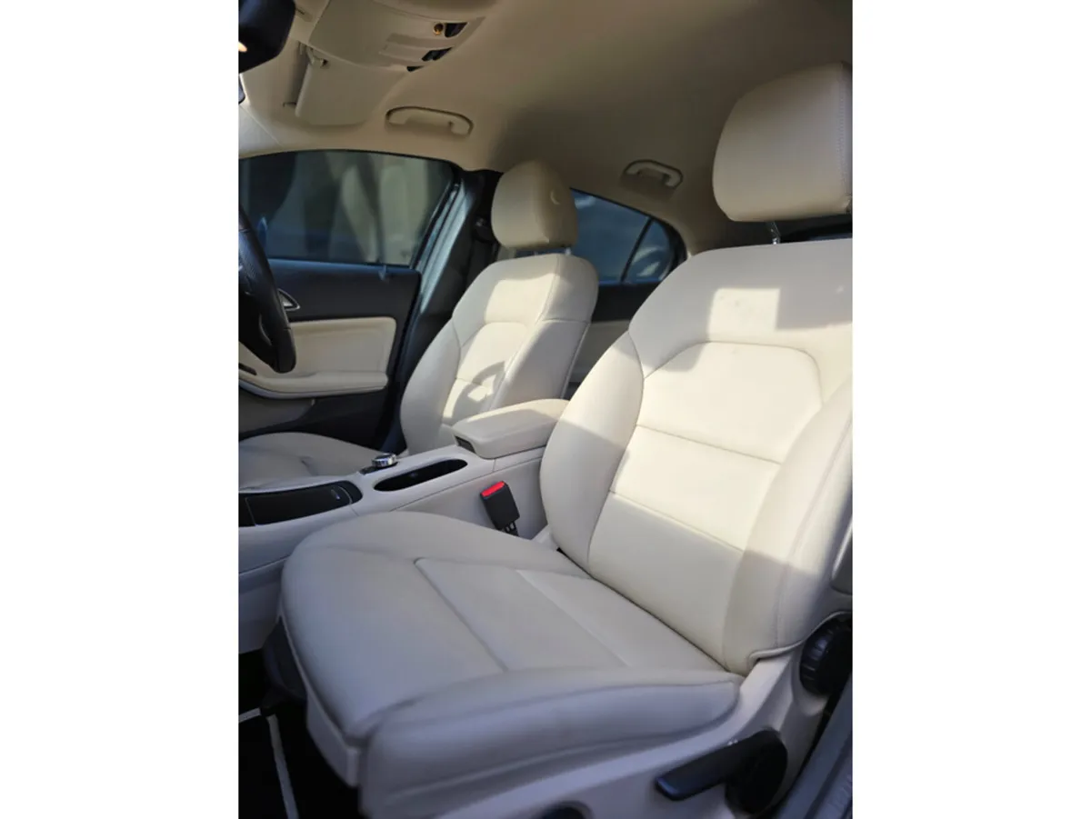 Mercedes-Benz GLA 200 2.1 DIESEL AUTO - Image 3