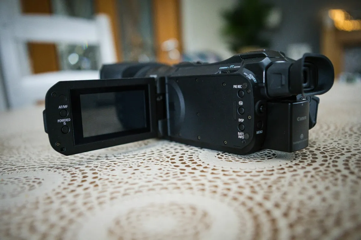 Canon LEGRIA HF G60 - Image 3